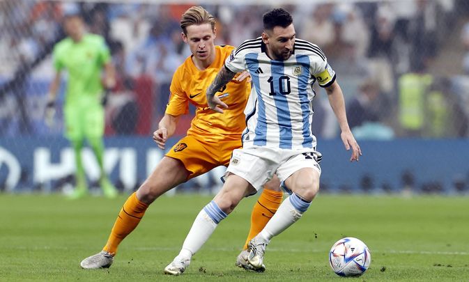 Frenkie de Jong  y Leo Messi / EFE