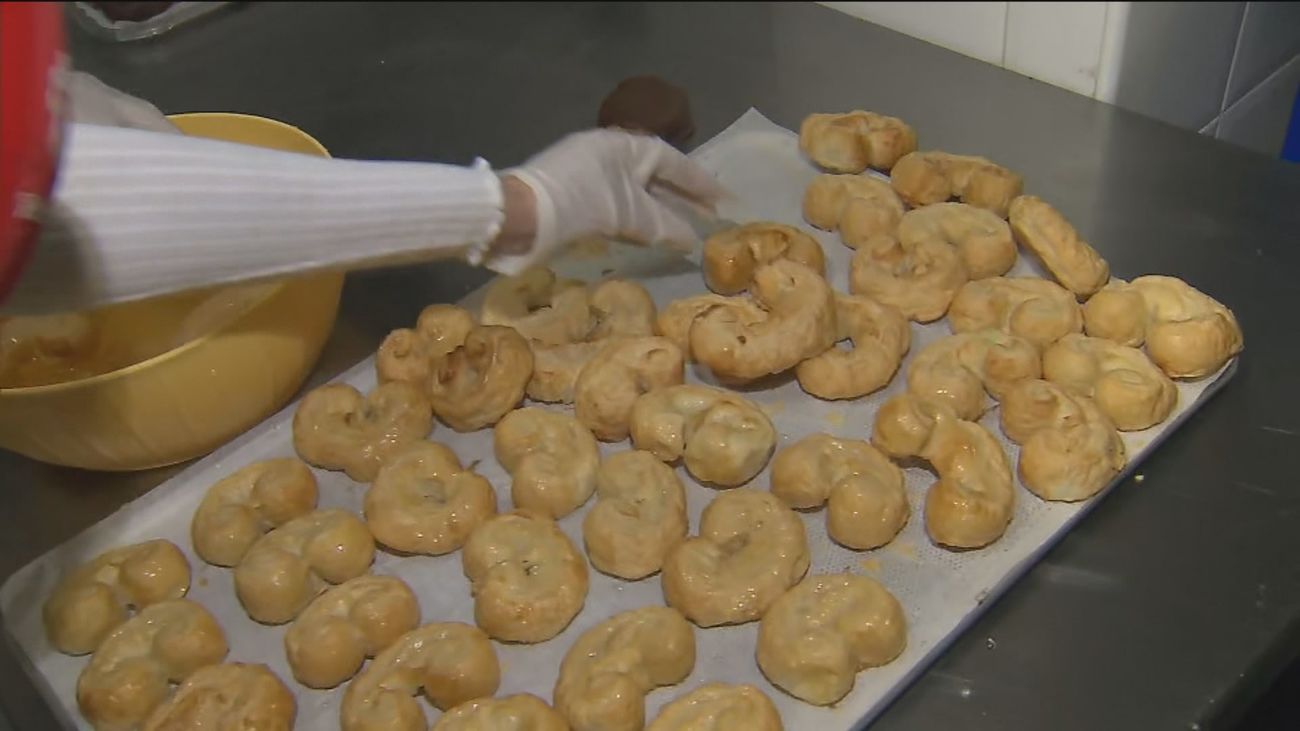 Así se hacen las famosas palmeritas de Morata de Tajuña