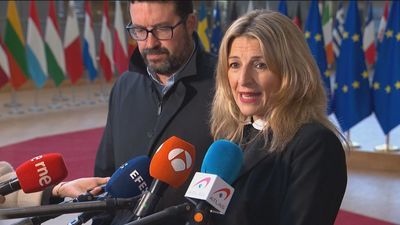 Yolanda Díaz lamenta la "vulneración de las normas democráticas en Perú"