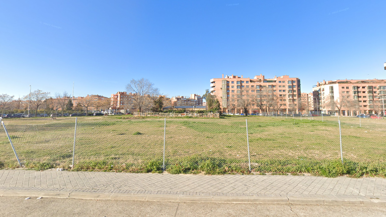Terreno propuesto por los vecinos de San Blas para edificar el Centro de Día y de Mayores