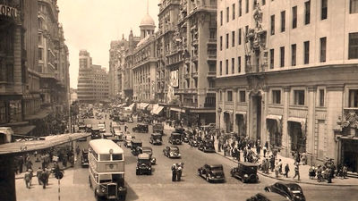 La Otra Agenda acude al cumpleaños de la EMT