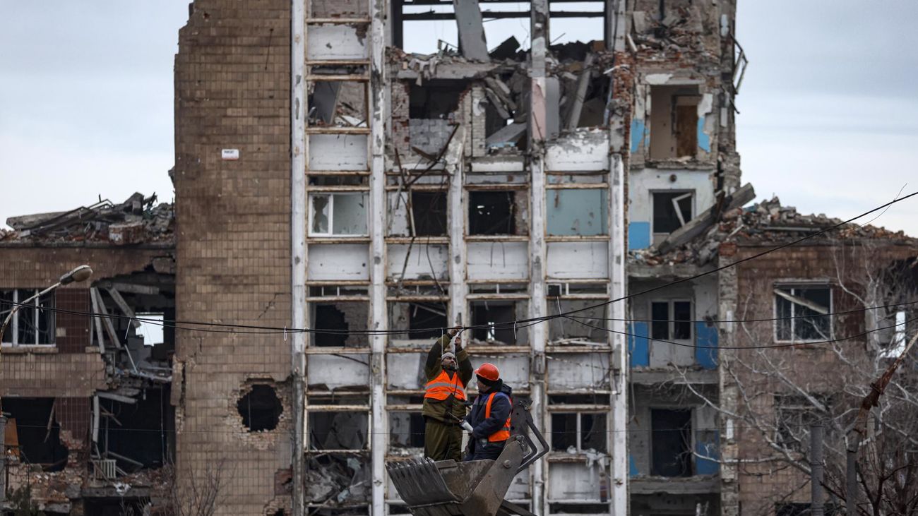 La UE da el primer paso para sortear el veto de Hungría a la ayuda de 18.000 millones para Ucrania en 2023