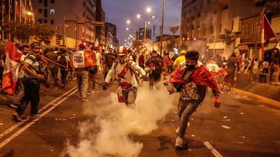Declarado el estado de emergencia en varias zonas de Perú tras los violentos disturbios