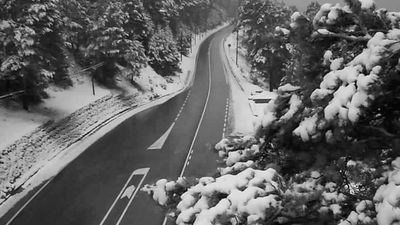 La lluvia y la subida de las temperaturas se llevan la nieve caída en la Sierra