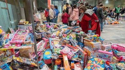 Casi el 30% de las familias españolas se plantea comprar los regalos de Navidad de segunda mano