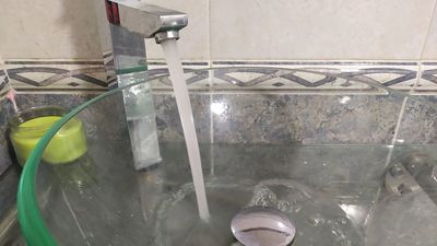 Ayuso anuncia que en 2023 las tarifas del agua seguirán congeladas por octavo año consecutivo