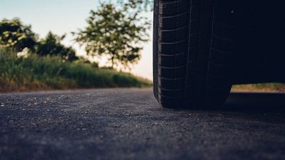 La contaminación también puede reducir la seguridad de las carreteras