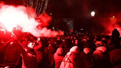 Un muerto y 250 detenidos en Francia en las celebraciones de la victoria frente a Marruecos en el Mundial