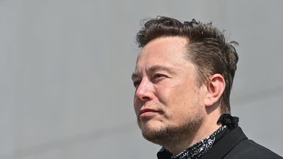 Alemania advierte a Elon Musk: "La libertad de prensa no se puede encender y apagar por capricho"