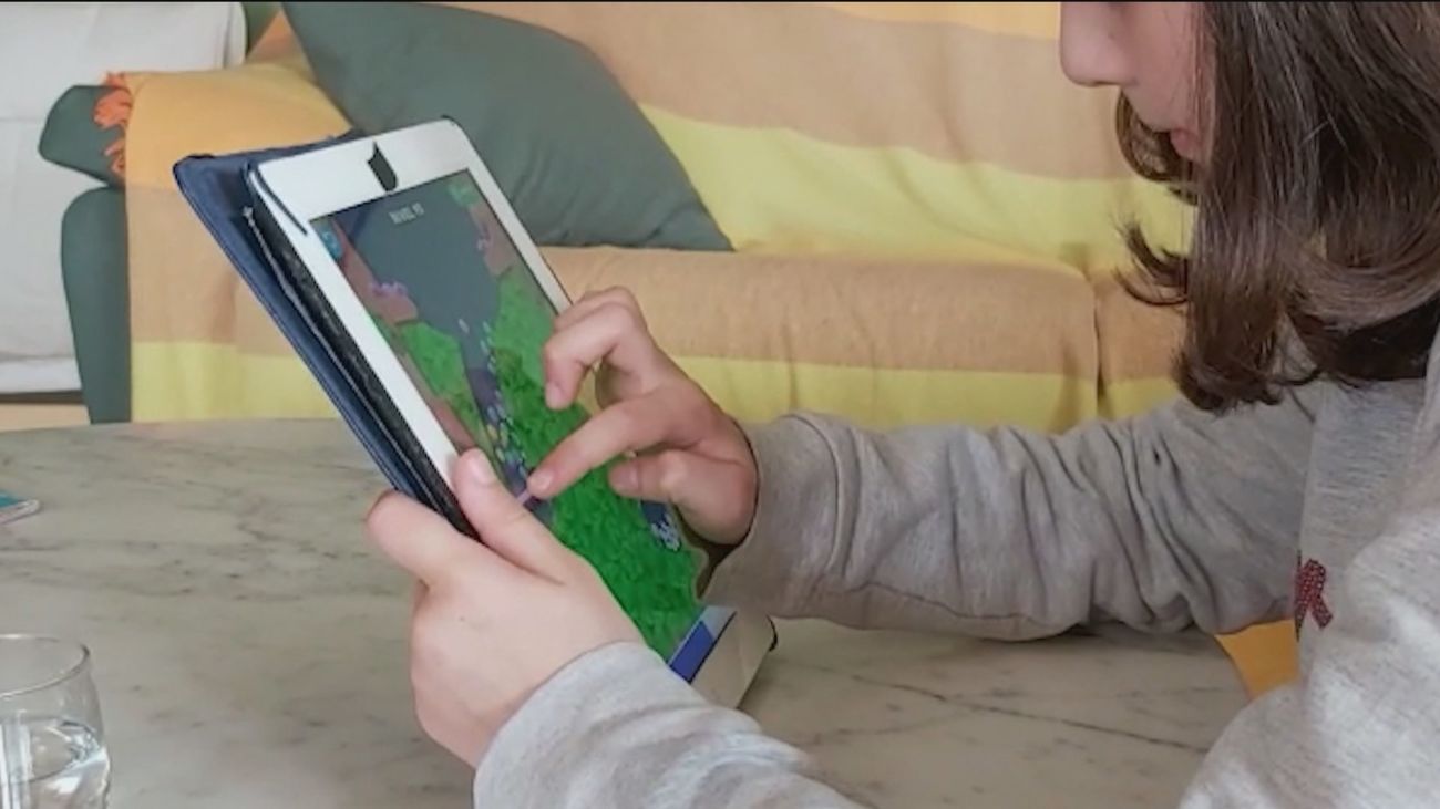 Pantallas y menores, del regalo de Navidad a la consulta del oftalmólogo