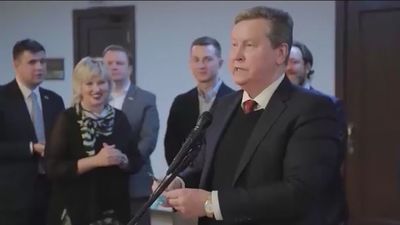 Máxima crueldad de un diputado ruso con un niño de Kiev: "Tranquilo, tendrás cohetes"