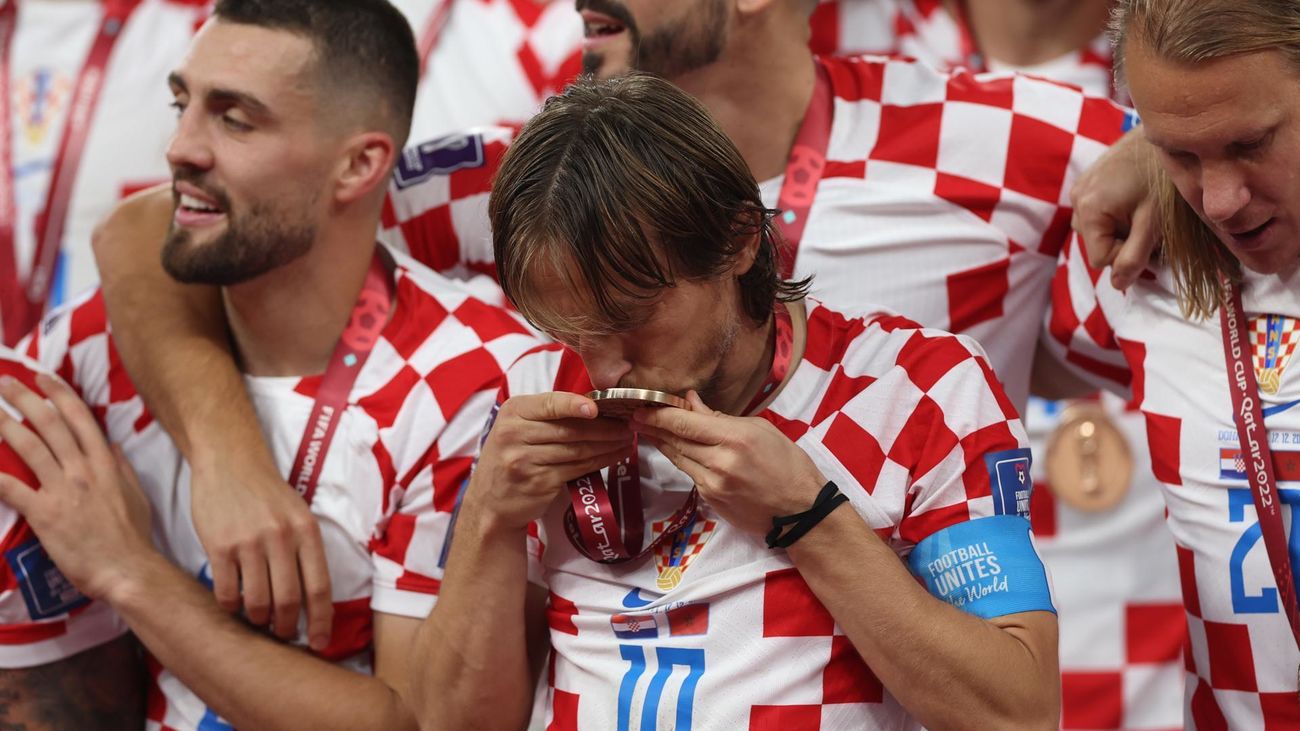 Luka Modric besa el bronce de Croacia en el Mundial de Catar