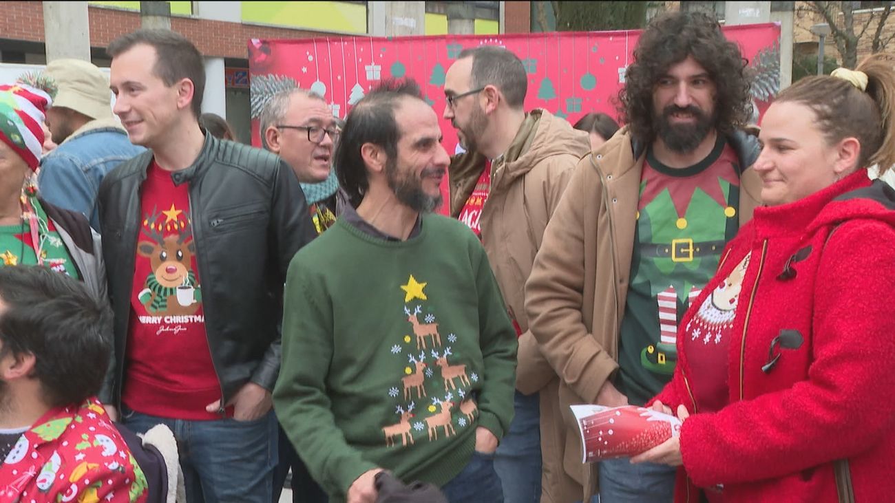 En busca en Parla del jersey navideño más feo