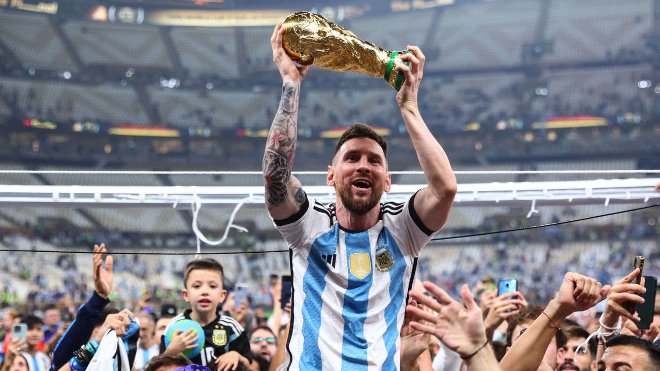 Leo Messi, con la Copa del Mundo