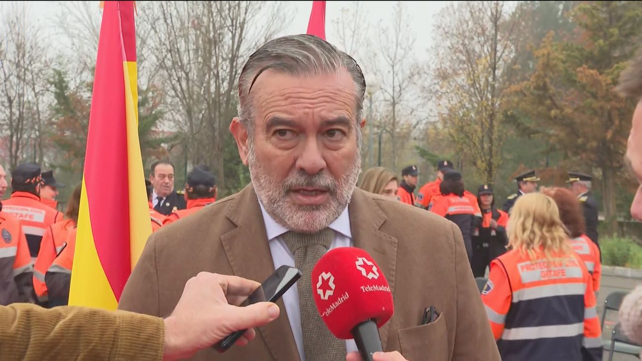 Enrique López ve grave que el Gobierno advierta al Constitucional que tenga cuidado con lo que va a decidir