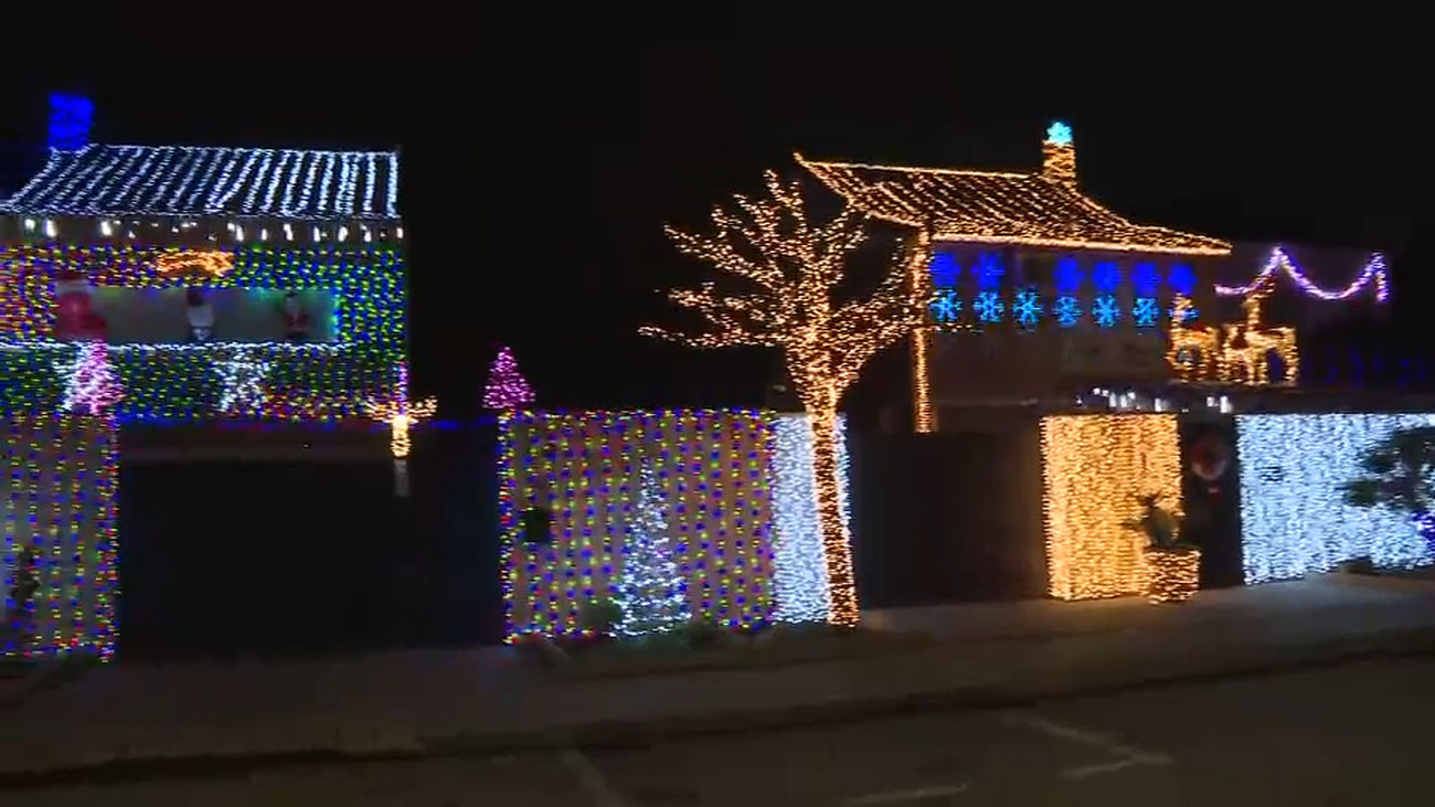 Así muestran su pasión por una Navidad de luces en dos casas de Rivas