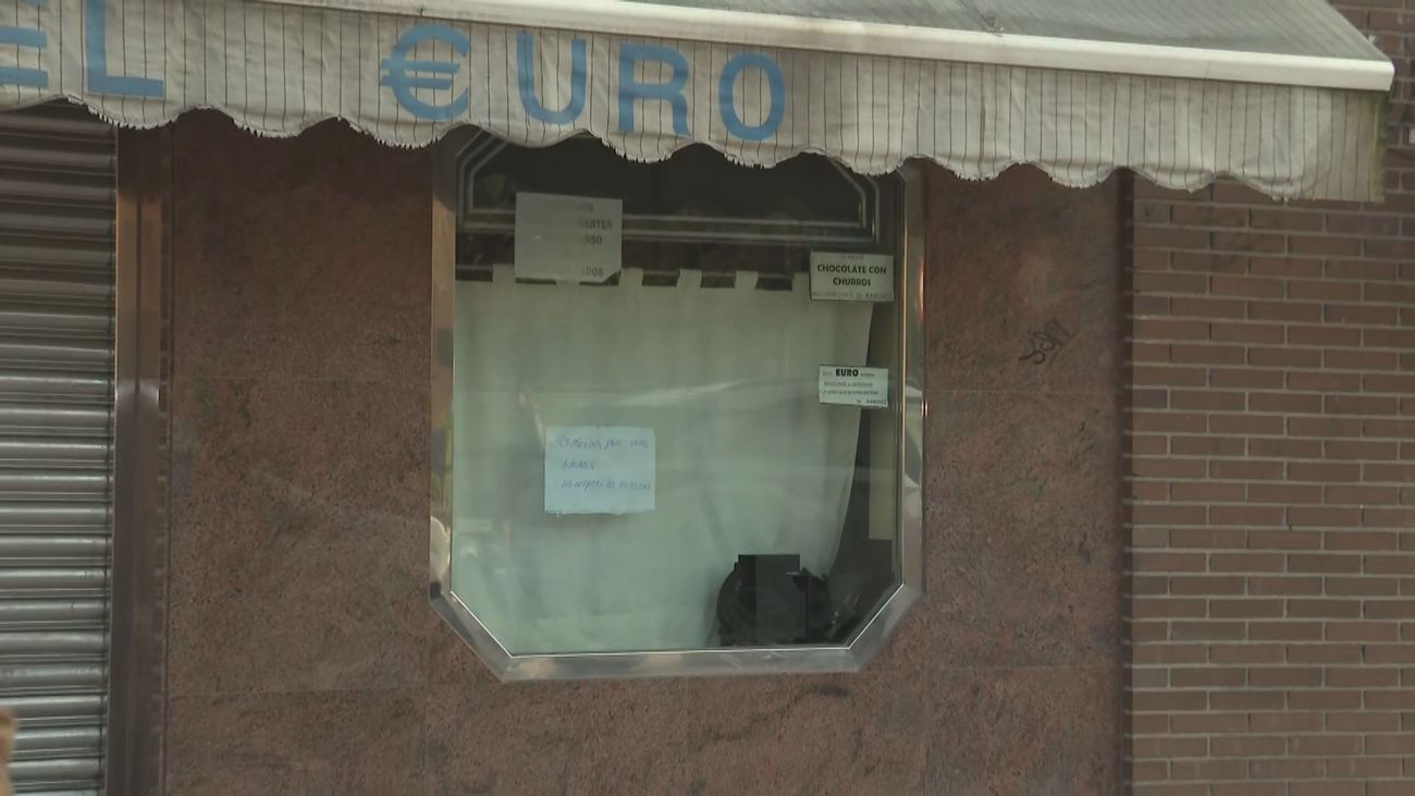 Golpean con un hacha al dueño de un bar de Getafe para robarle la caja registradora