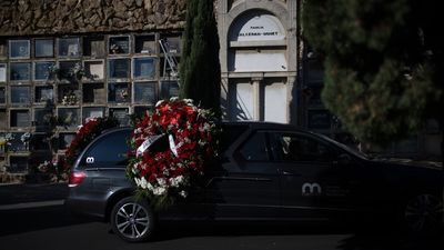 Las muertes en España en 2021 bajaron un 8,7% en relación con 2020, año en que comenzó la pandemia