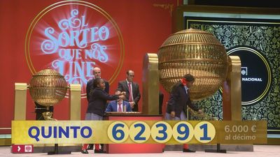 El 62.391, el 43.696, el 88.509, el 38.454,el 24.492 ,79.138 , 36.142 y el 87.092,  los quintos premios que dejan una lluvia de millones en Madrid