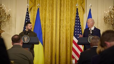 Zelenski pide al Congreso de EEUU más ayuda: "Vuestro dinero no es caridad"