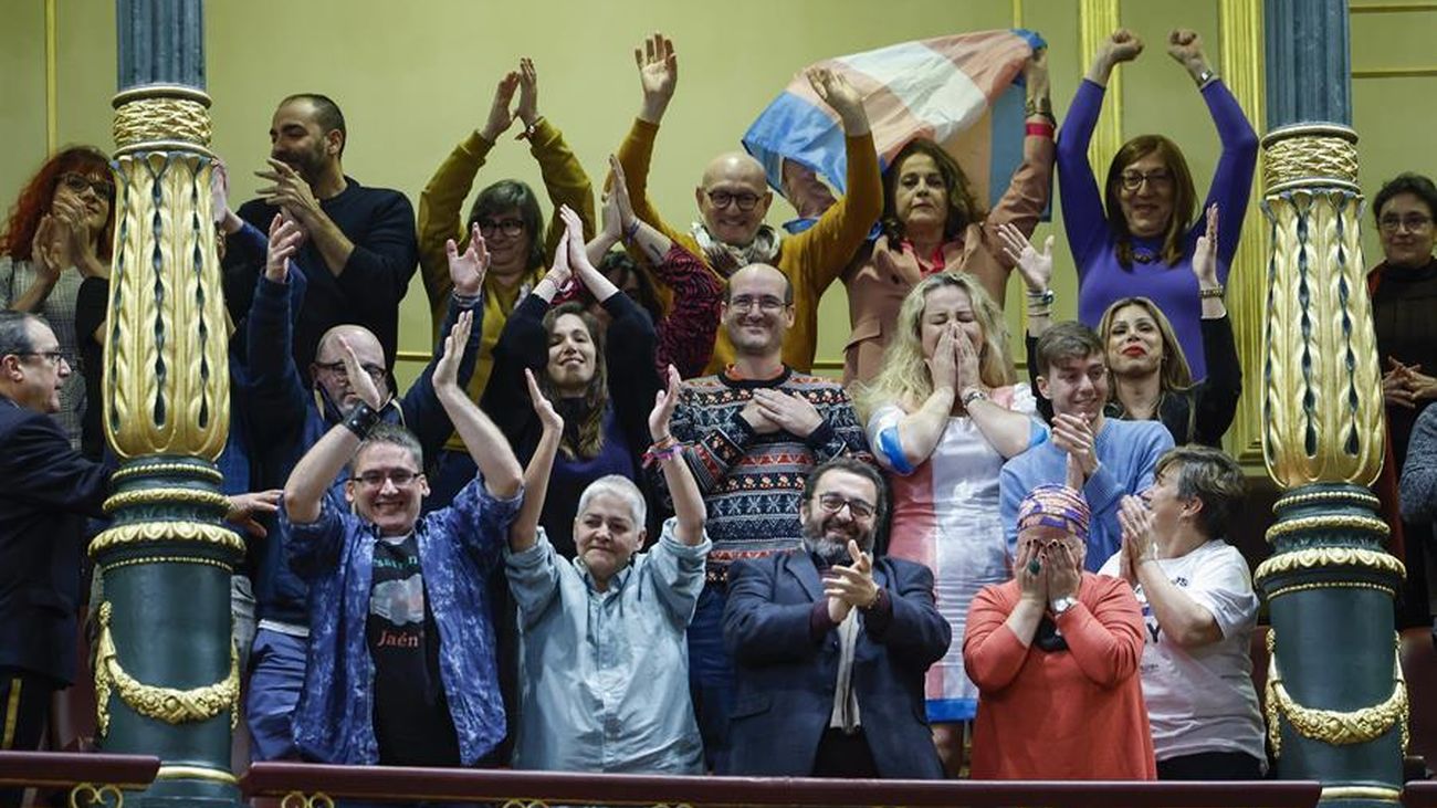 El Congreso aprueba la Ley Trans con la abstención de Carmen Calvo, que puede ser multada con 600 euros