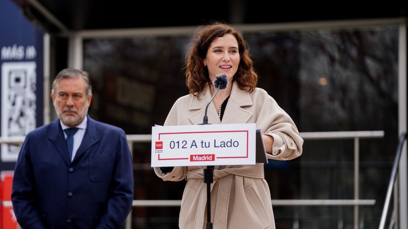 '012 A tu lado' ofrece atención 24 horas a quienes sufren soledad no deseada