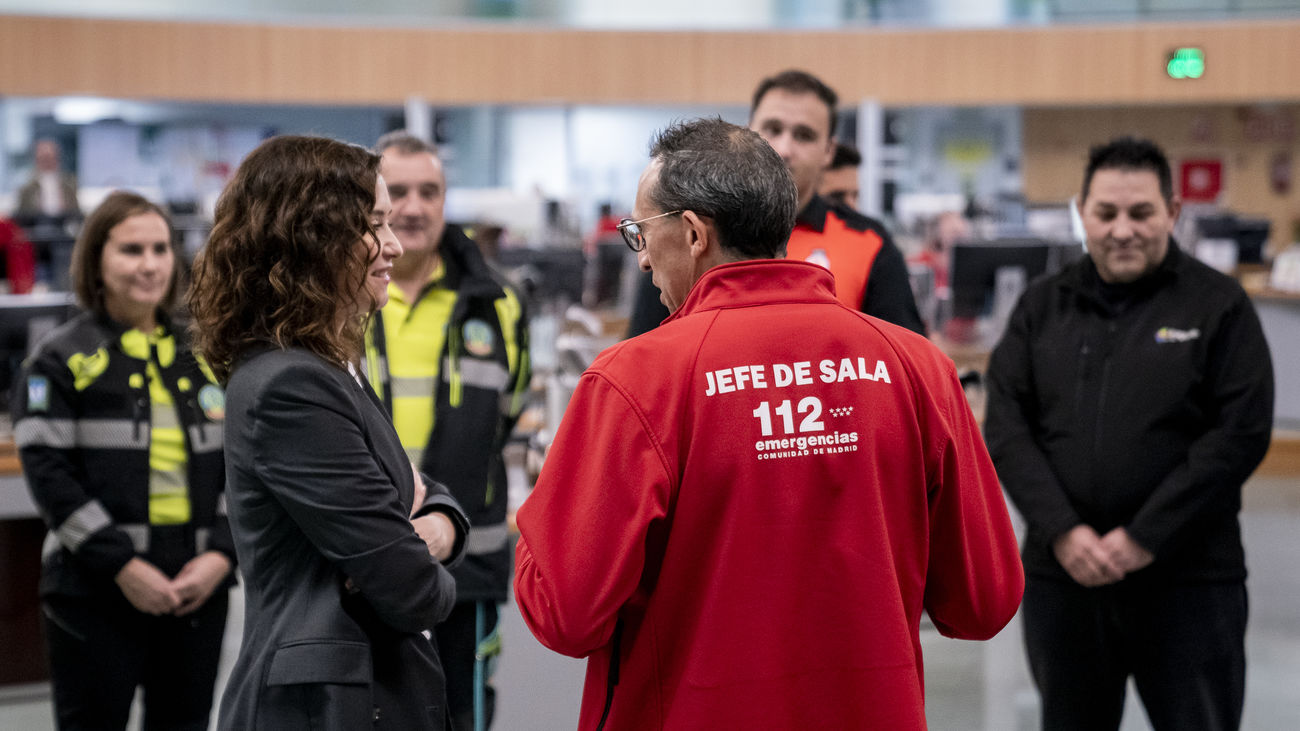 Ayuso supervisa el dispositivo especial de seguridad y emergencias de Madrid para esta Navidad