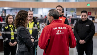 Ayuso supervisa el dispositivo especial de seguridad y emergencias de Madrid para esta Navidad