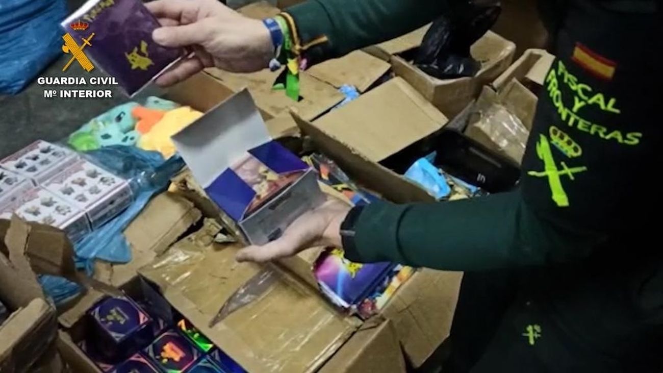 La Guardia Civil requisa en Madrid más de 350.000 juguetes  fraudulentos y peligrosos para los niños