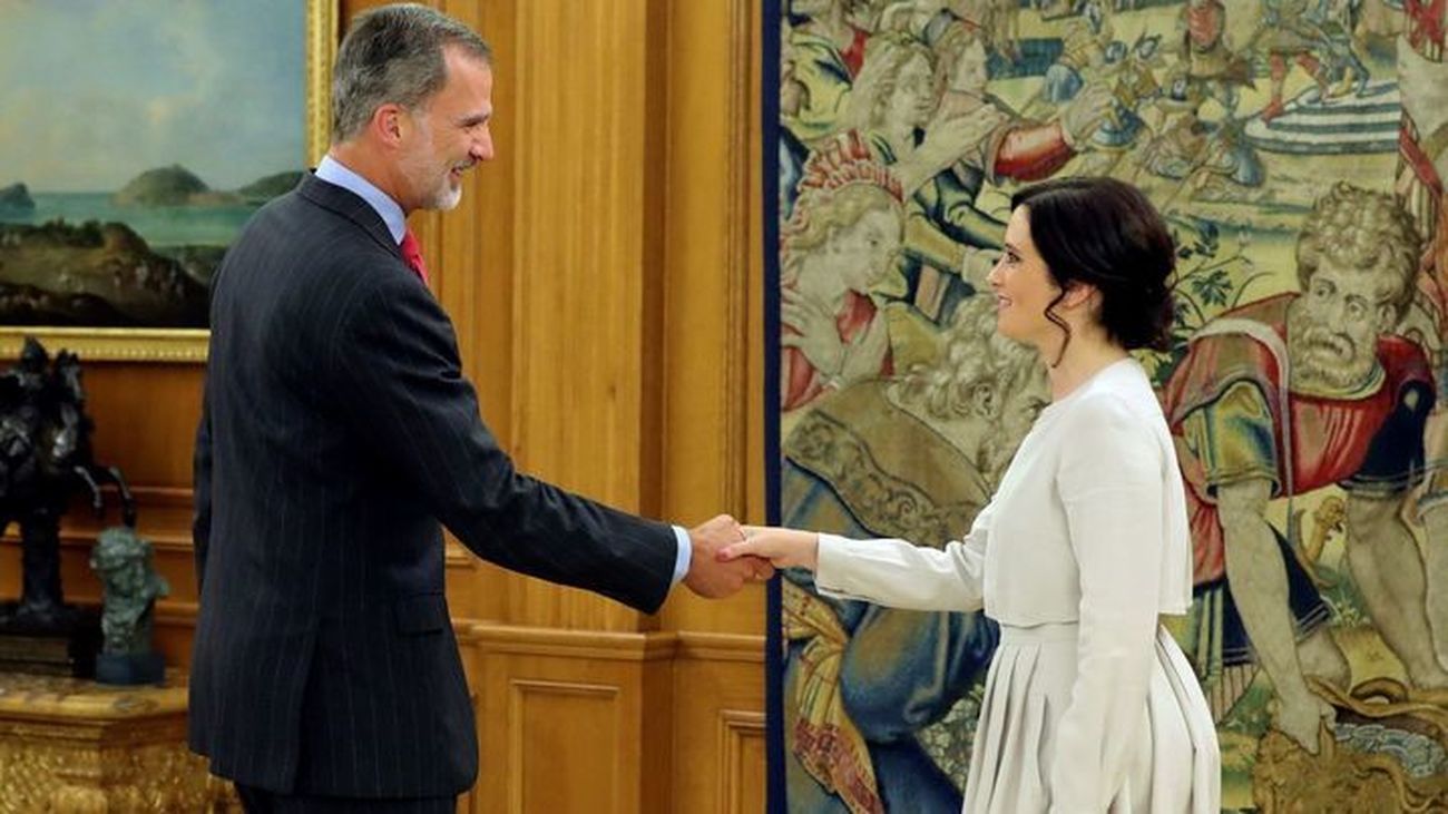 Isabel Díaz Ayuso y Felipe VI