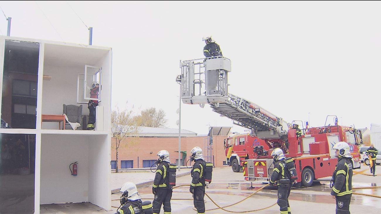 Los bomberos de Fuenlabrada alertan de que se está poniendo en un riesgo innecesario a los vecinos
