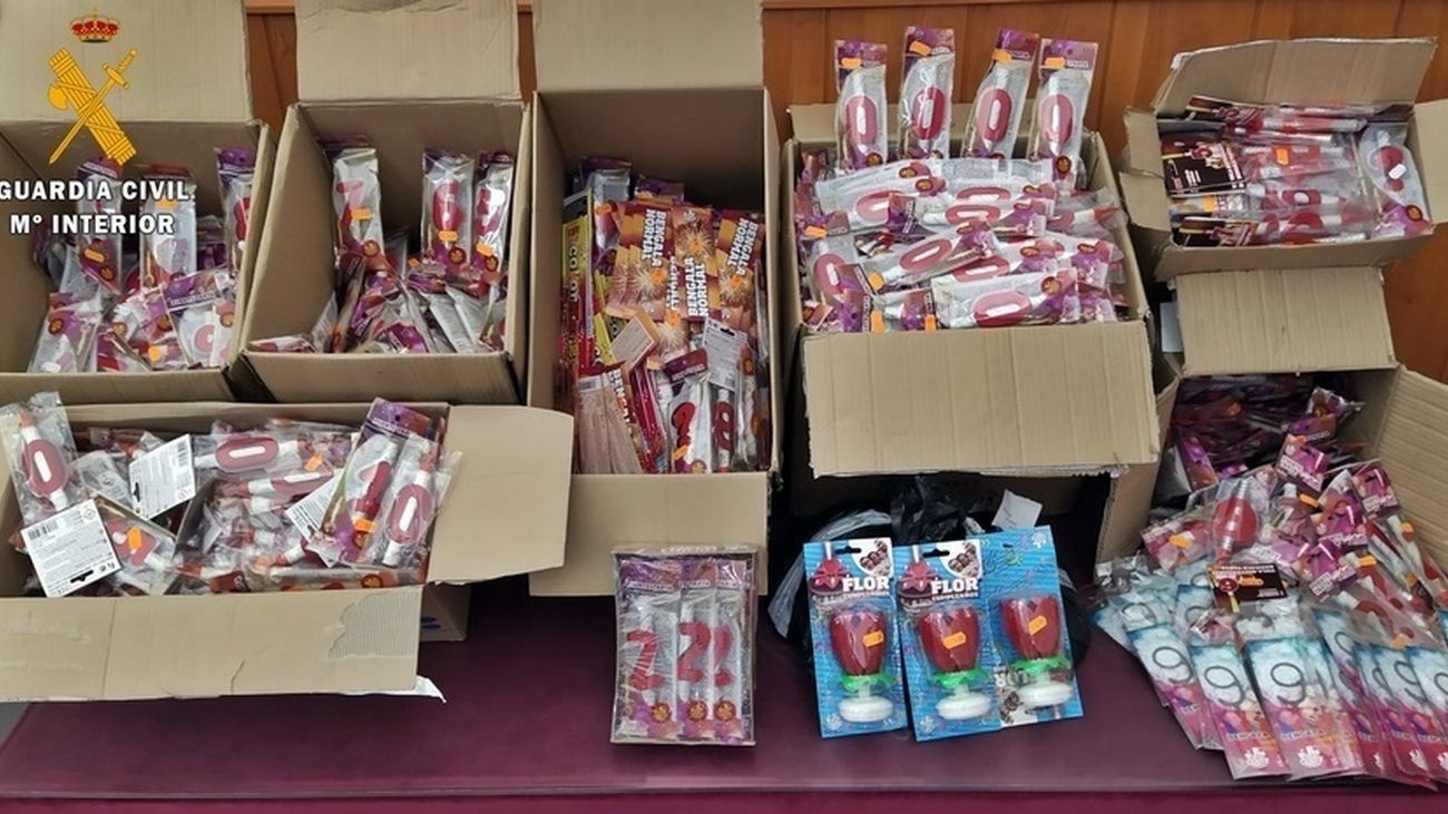 Material pirotécnico incautado por la Guardia Civil |Foto de Archivo