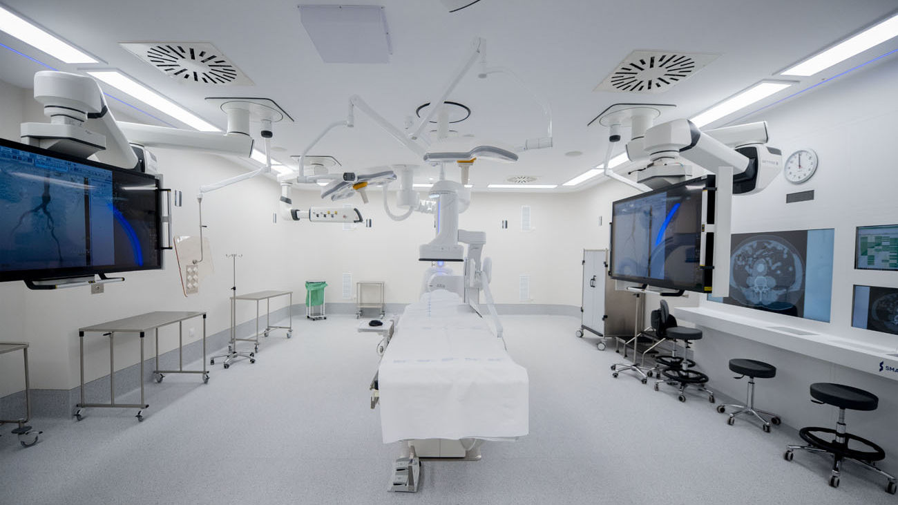 Un robot en una de las salas del nuevo Centro Quirúrgico del Hospital público Gregorio Marañón