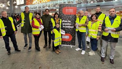 El Bus solidario de la EMT de Fuenlabrada recauda 800 kilos de alimentos