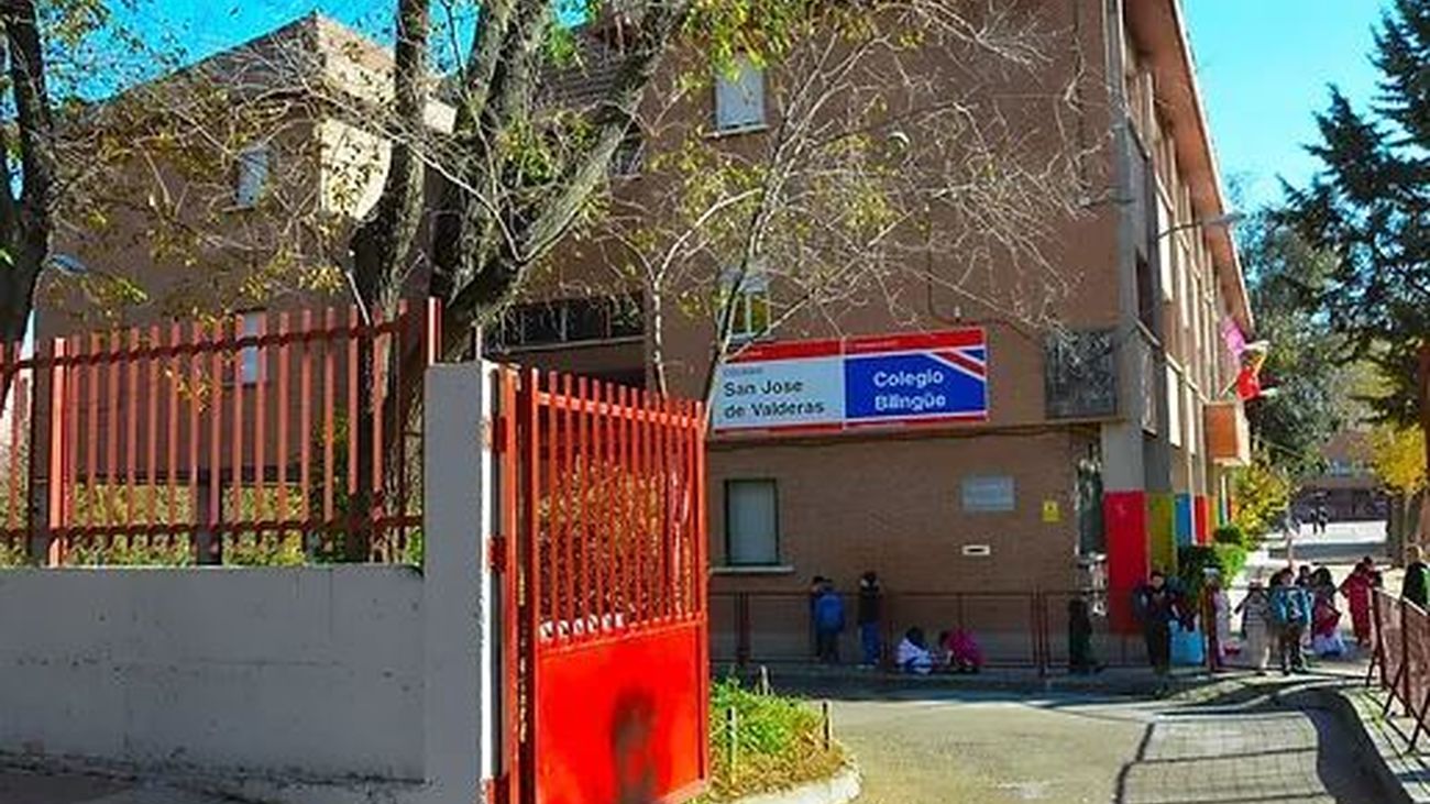 Alcorcón municipaliza el servicio de limpieza de todos los colegios públicos