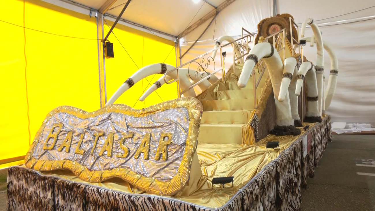 San Sebastián de los Reyes expone las carrozas de los Reyes Magos antes de su cabalgata