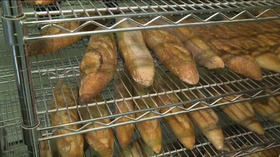 Las panaderías celebran un apagón simbólico para exigir al Gobierno “medidas urgentes” para “salvar” al sector