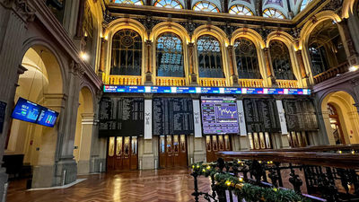 El Ibex vuelve a niveles de febrero de 2018 al subir el 2,15% y superar los 10.300 puntos