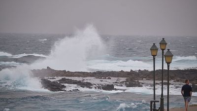 Localizan el cuerpo sin vida de una persona flotando  en  una playa de Fuerteventura