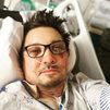 El actor Jeremy Renner, desde el hospital tras su accidente: "Estoy hecho un desastre"