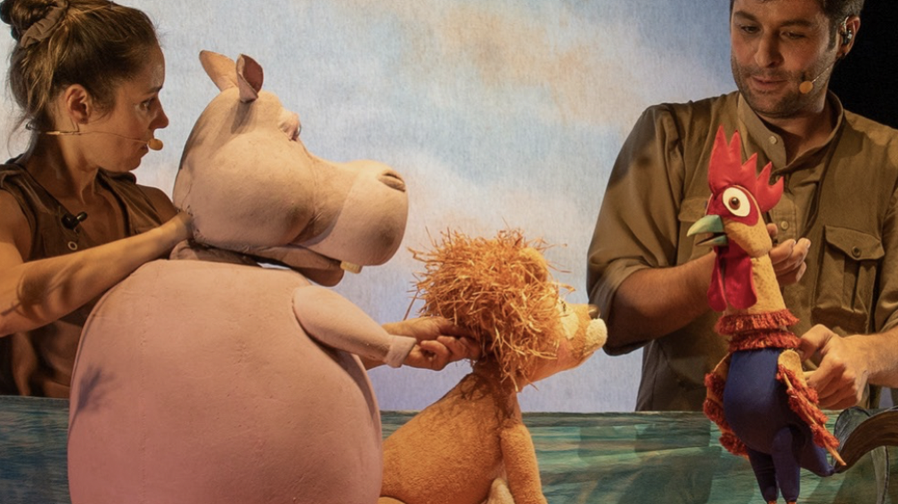 Un momento de la representación de 'Las aventuras de un león vergonzoso' en el Centro Cultural de la Villa-Teatro Fernán Gómez