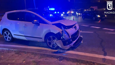 Accidente en Carabanchel entre dos turismos en la rotonda de la M-40 con Vía Lusitana