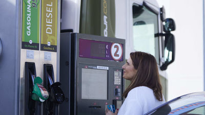El diésel encadena su cuarta caída y baja de los 1,5 euros el litro