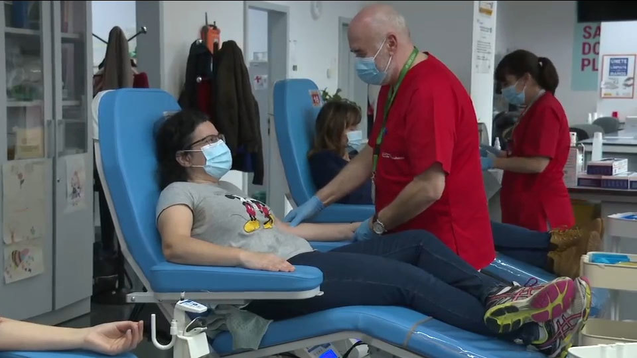 Los hospitales madrileños necesitan con urgencia donaciones de sangre de los grupos '0+' y B-'