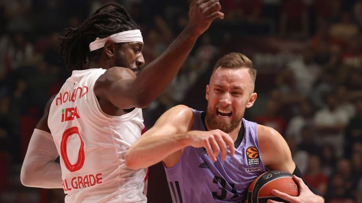 Musa ante el Estrella Roja / EFE