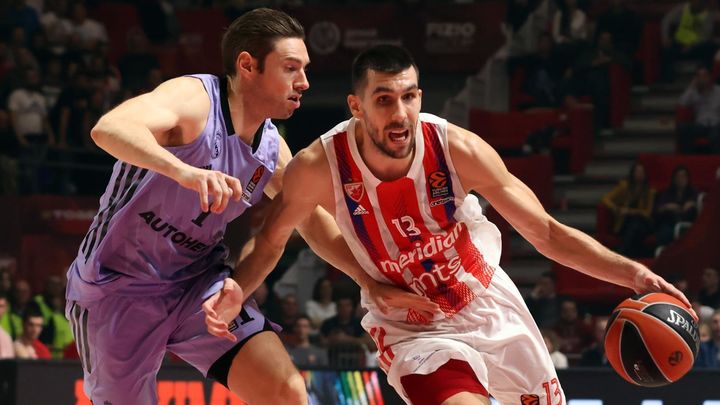 Causeur ante el Estrella roja / EFE