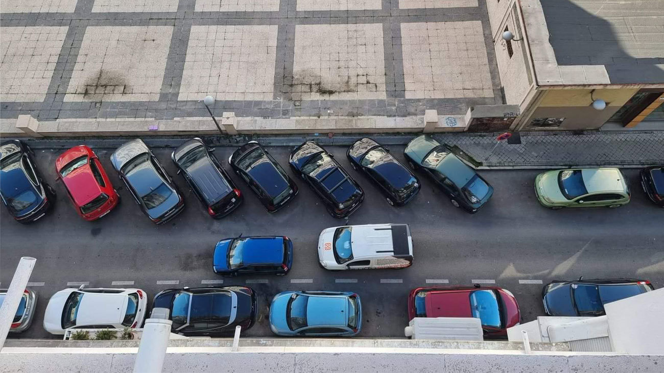 Vecinos de Ciudad Lineal piden la zona SER: "Aparcar se ha convertido en una pesadilla"