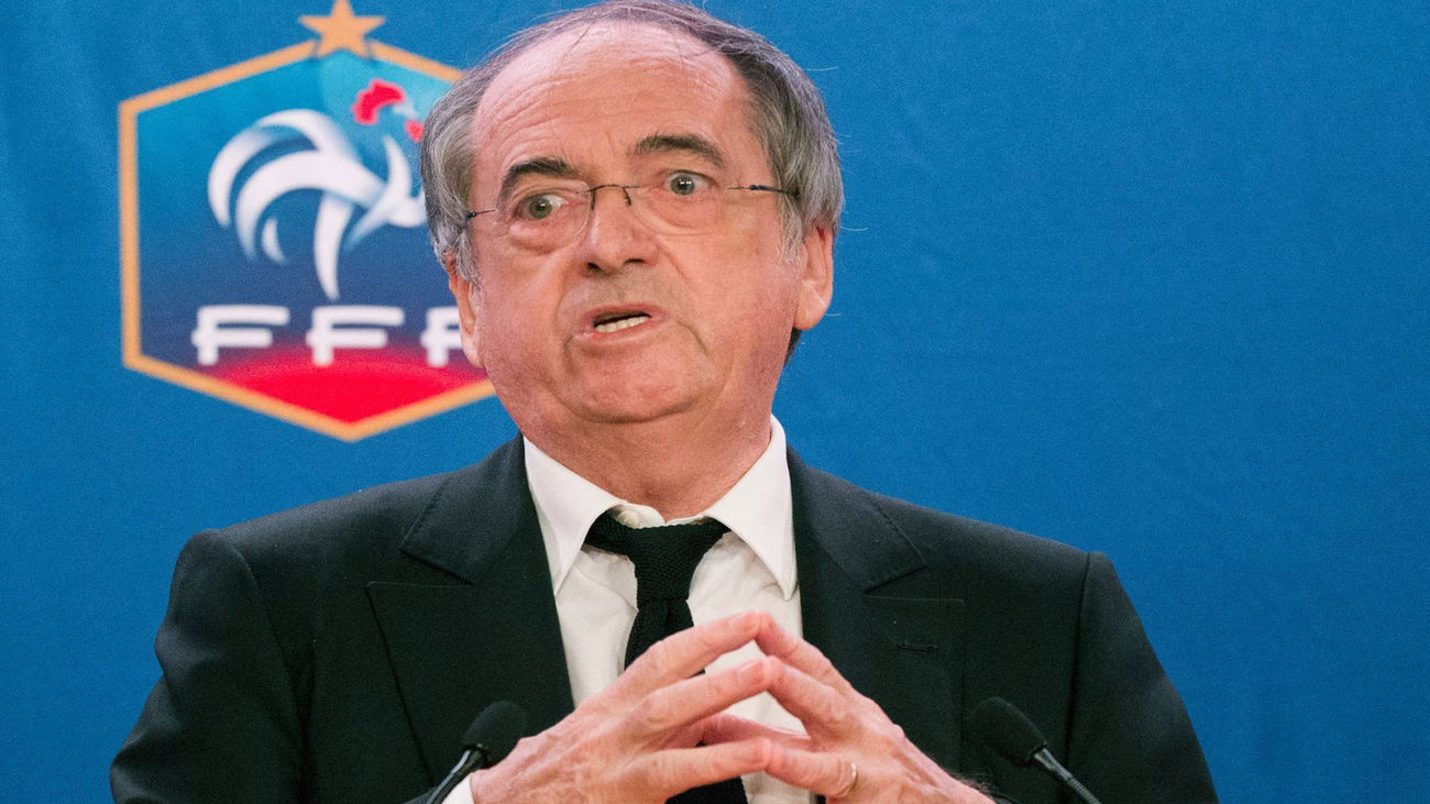 Fulminado el presidente de la federación que se mofó de Zidane