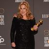 El emotivo discurso de Jennifer Coolidge que hizo llorar al director de 'White Lotus' en los Globos de Oro