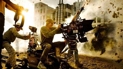 El director de cine Michael Bay podría ser condenado en Italia por matar una paloma durante el rodaje de '6 en la sombra'